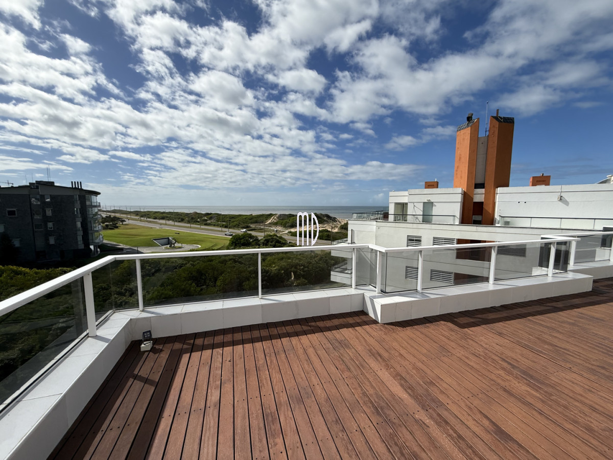 Apartamento ID.9025 - Hermoso Apto Frente Al Mar REF:9025