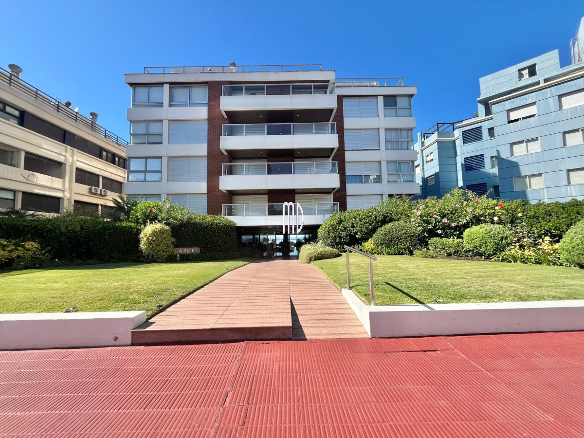 Apartamento ID.6303 - Exclusivo Penthouse en Península con Vista Panorámica al Mar. REF: 6303