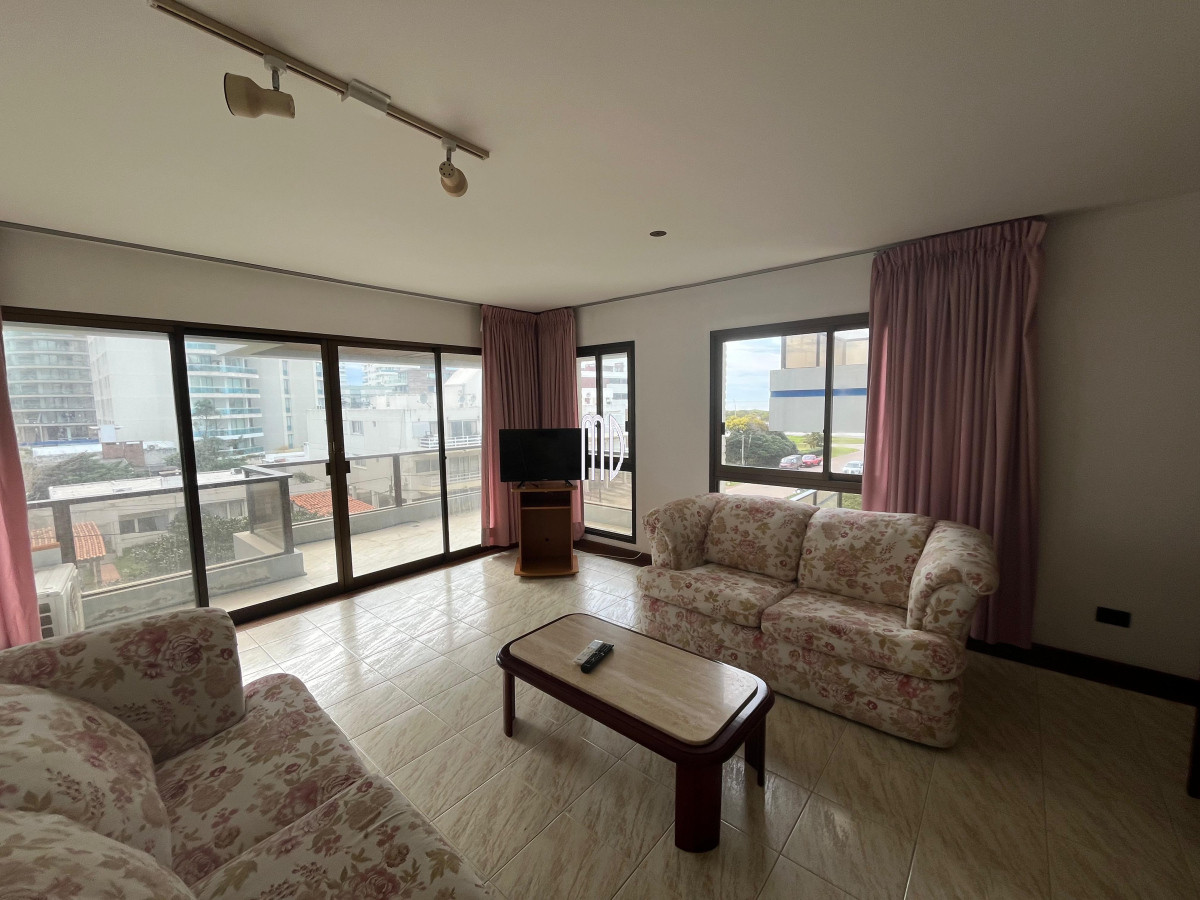 Aidy Grill - GoPunta - Portal Inmobiliario de Punta del Este - Maldonado