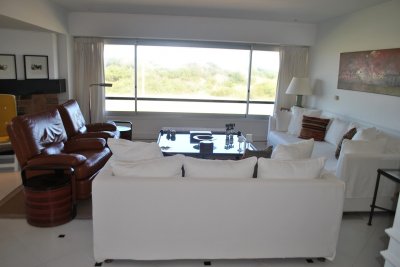 HERMOSO APTO EN TORRE CON TODOS LOS SERVICIOS.REF:7210