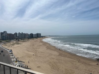Oportunidad en la Península: 2 dormitorios con vista al mar.REF: 8483