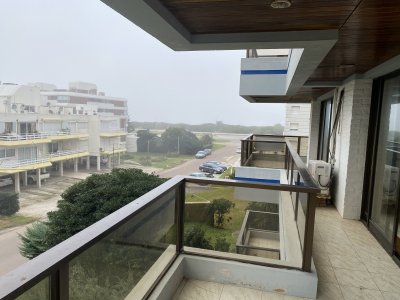 Espectacular departamento en Parada 6 de Playa Brava Reff: 8264