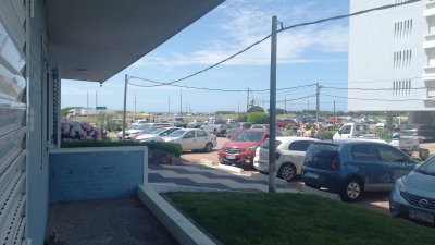 HERMOSO DEPTO FRENTE AL MAR. REF:6063