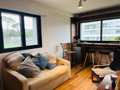Muy lindo apartamento por Rosevelt. REF:8230