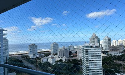HERMOSO APTO EN VENTA EN TORRE CON SERVICIOS. REF:8018
