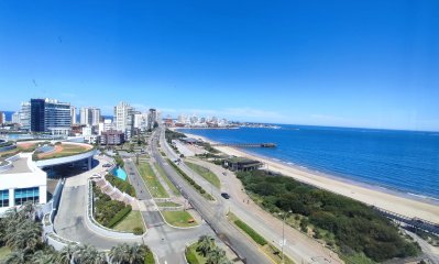 Hermoso apartamento frente al mar con todos los servicios. REF: 7630