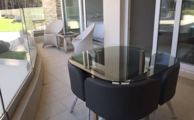 Lindo apartamento con vista al mar, muy iluminado.