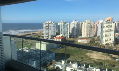 Apartamento a una cuadra de la playa brava