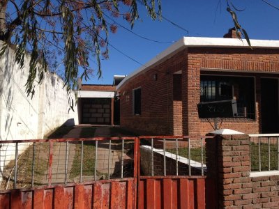 imperdible casa en maldonado, a pocas cuadras del centro - imd6651c