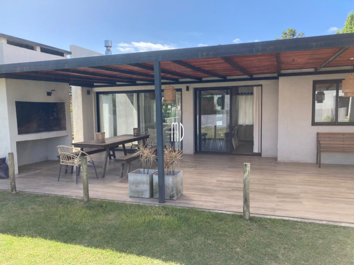 Casa ID.7017 - Hermosa casa en barrio privado de Punta del Este .Ref:7017