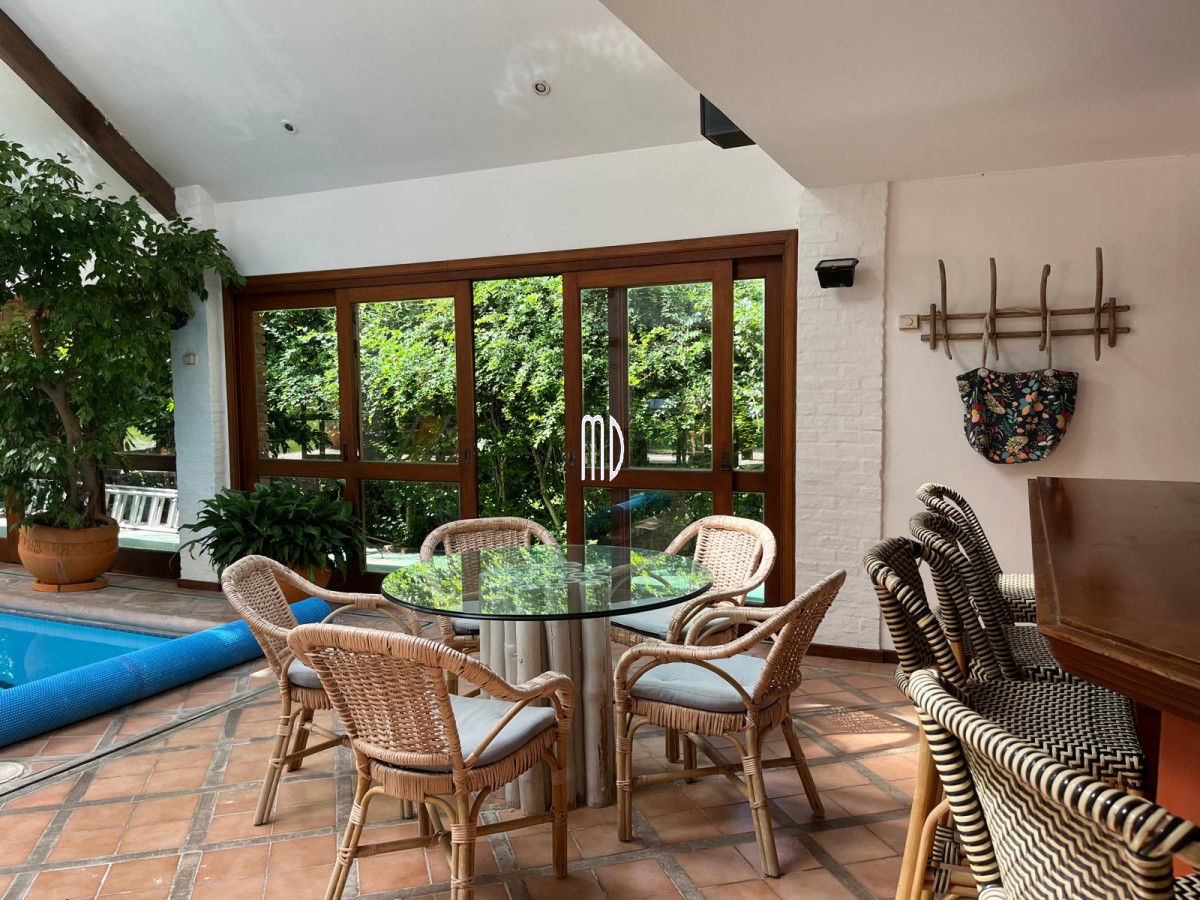 Casa ID.8190 - Espectacular Casa en Venta – Ubicación Exclusiva a Metros del Mar 