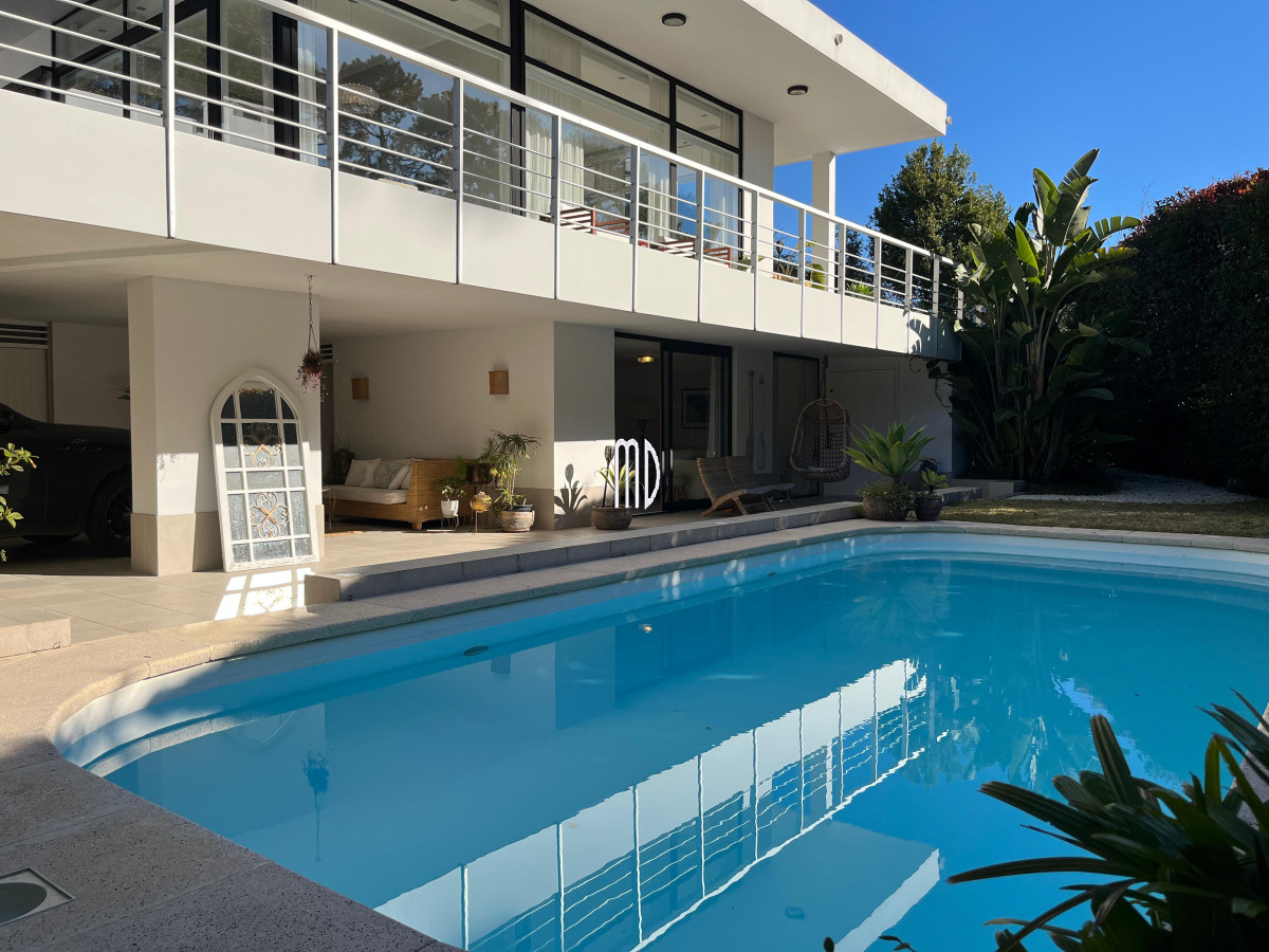 Casa ID.8319 - Espectacular casa en venta- Confort, amplitud y ubicación privilegiada