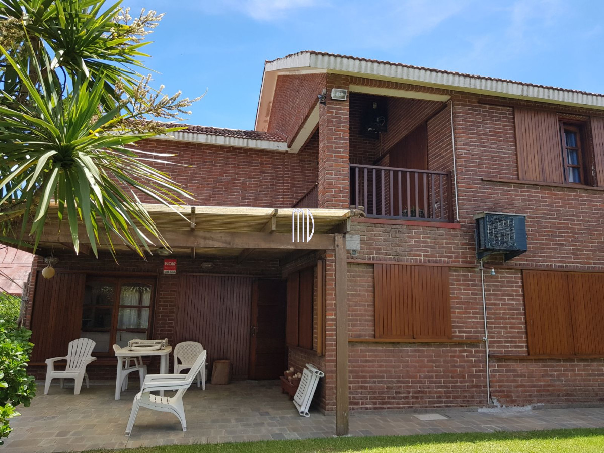 Casa ID.5802 - Preciosa casa a metros de la playa. REF(5802) 