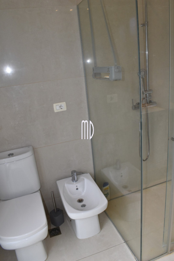 Casa ID.9024 - Moderna residencia con piscina climatizada y apartamento independiente. REF(9024)