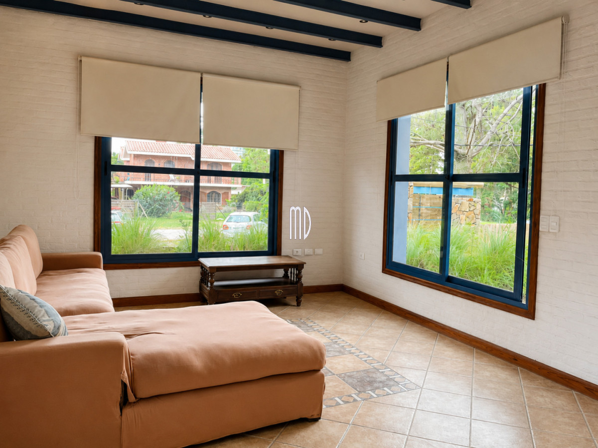 Casa ID.9172 - Casa en venta de 5 dormitorios en Mansa REF:9172