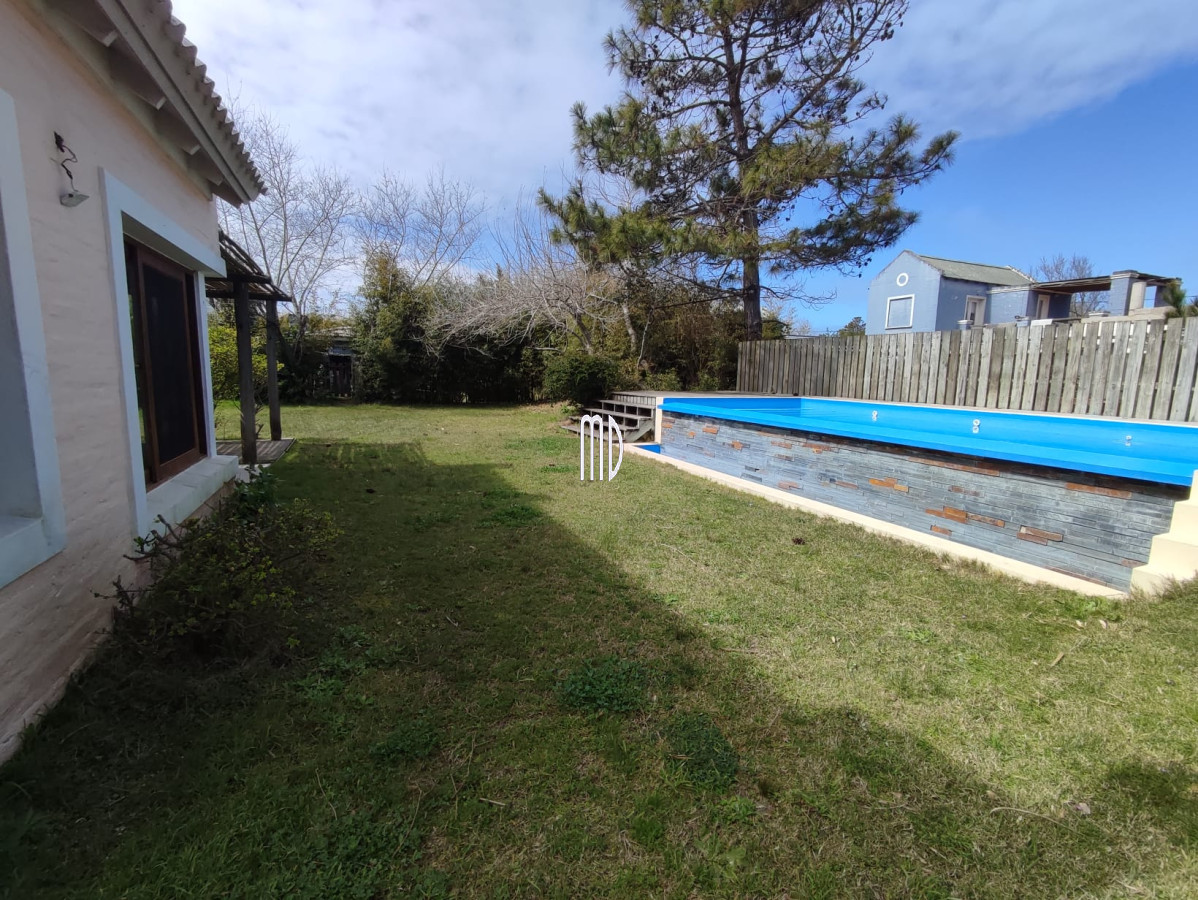 Casa ID.5412 - CASA EN LA BARRA CON PISCINA Y PARRILLERO. REF:5412