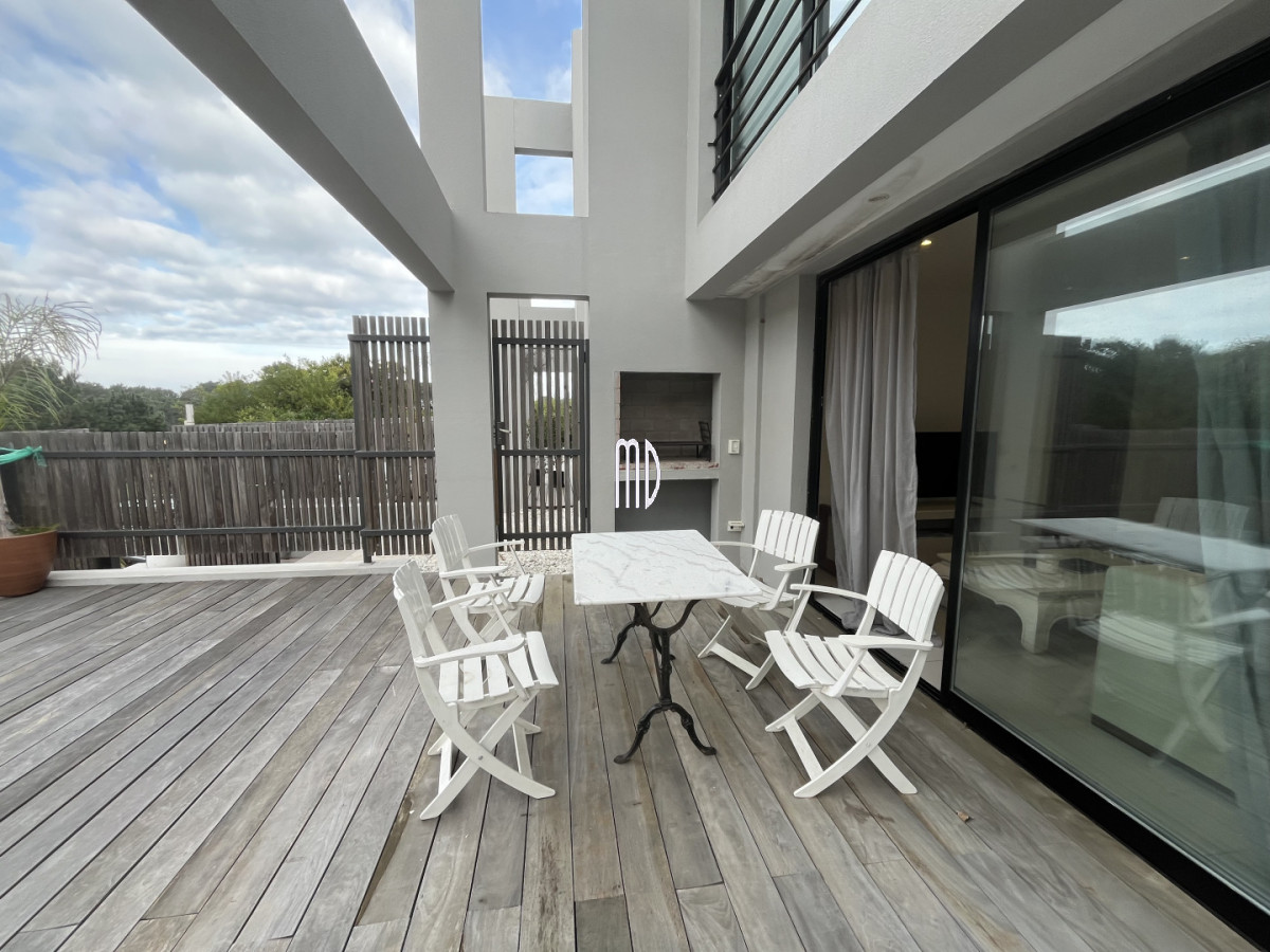 Casa ID.9399 - Encantadora casa en Ecos La Barra - Ideal para vivir o invertir