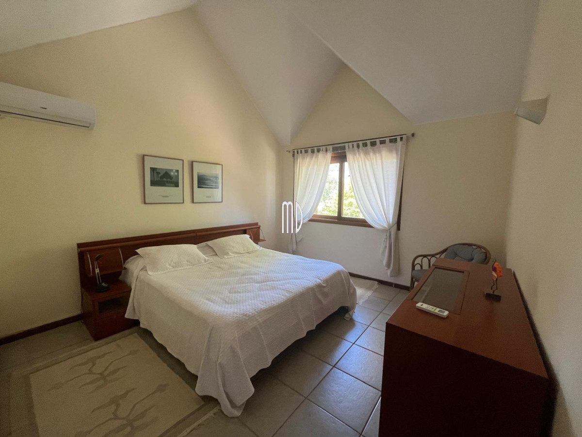 Casa ID.8190 - Espectacular Casa en Venta – Ubicación Exclusiva a Metros del Mar 