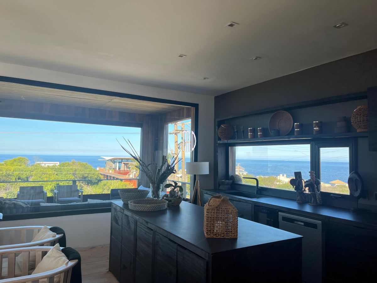 Casa ID.8289 - Perfecta casa frente al mar. Ref (8289)