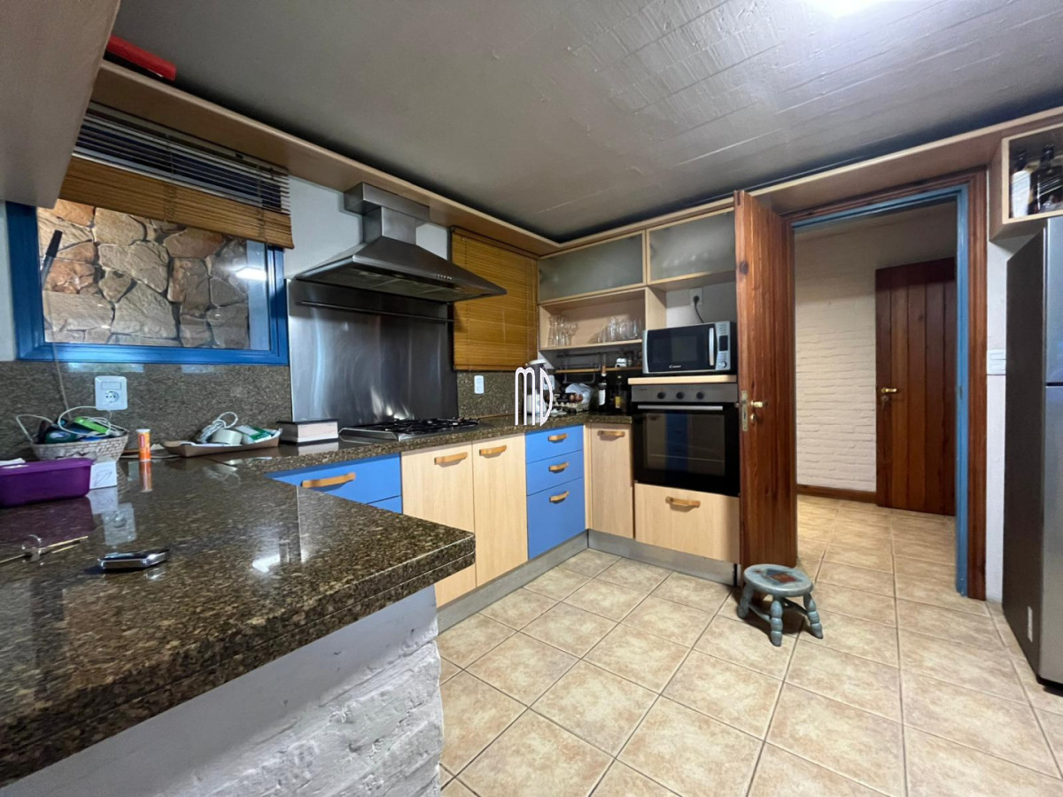 Casa ID.9172 - Casa en venta de 5 dormitorios en Mansa REF:9172