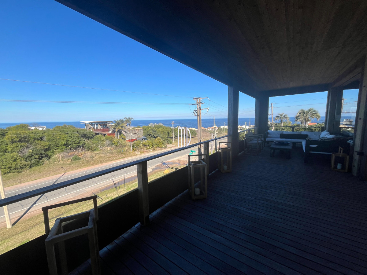 Casa ID.8289 - Perfecta casa frente al mar. Ref (8289)