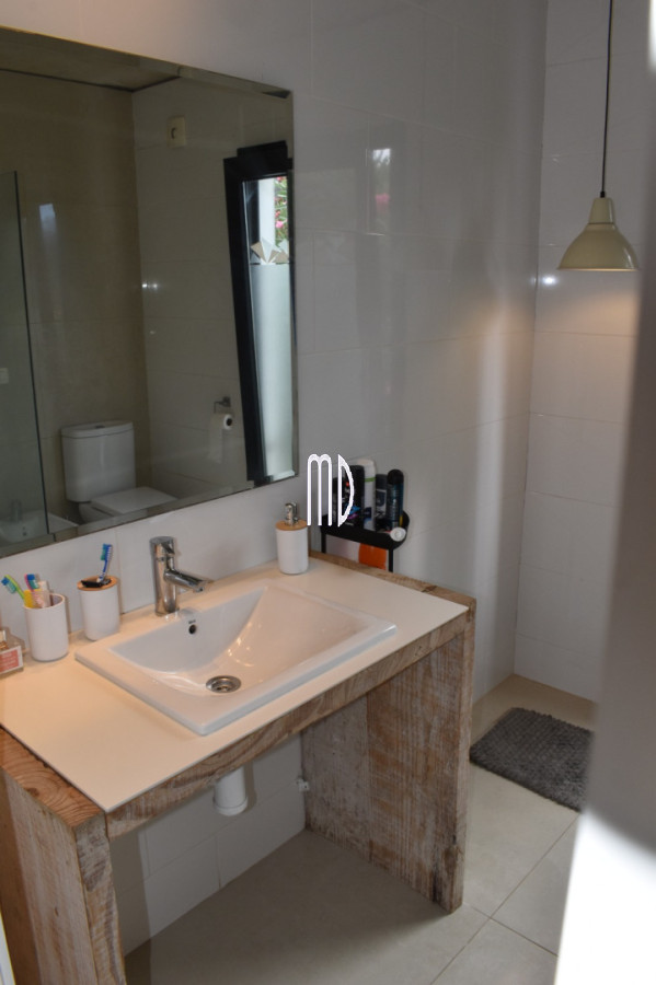 Casa ID.9024 - Moderna residencia con piscina climatizada y apartamento independiente. REF(9024)