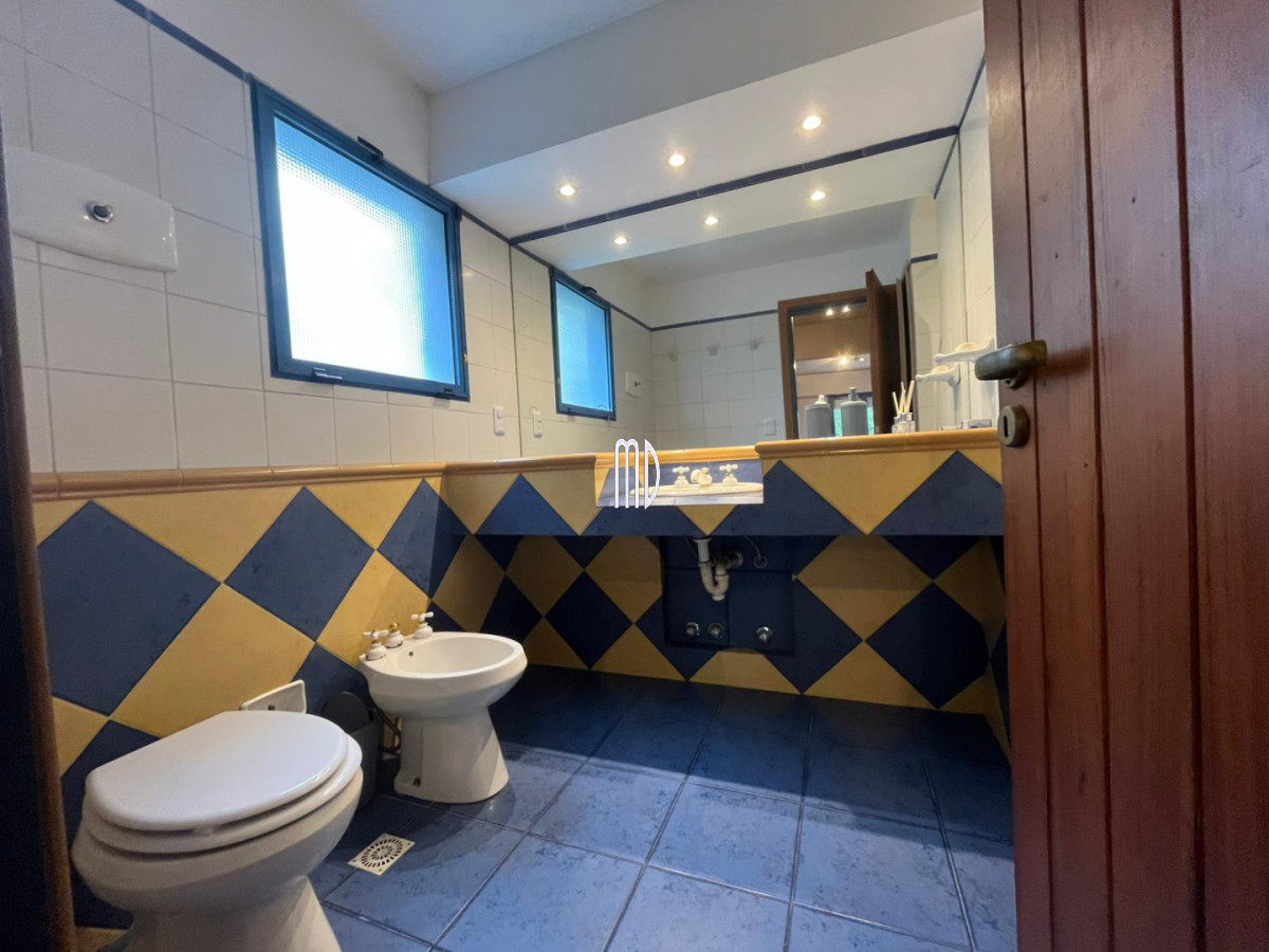 Casa ID.9172 - Casa en venta de 5 dormitorios en Mansa REF:9172