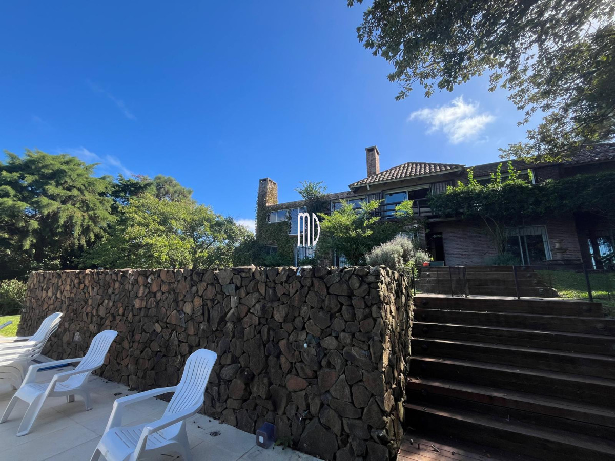 Casa ID.8192 - Exclusiva Casa en Venta en Punta Ballena con Vista Panorámica al Mar Ref. 8192