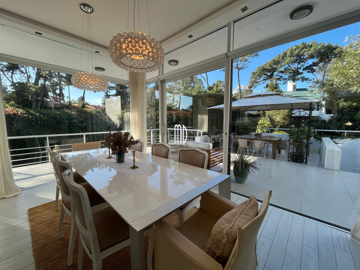 Casa ID.8319 - Espectacular casa en venta- Confort, amplitud y ubicación privilegiada