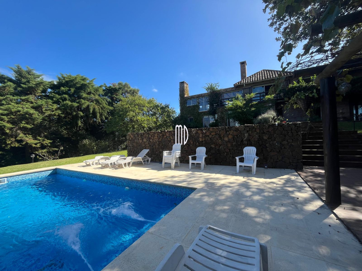 Casa ID.8192 - Exclusiva Casa en Venta en Punta Ballena con Vista Panorámica al Mar Ref. 8192