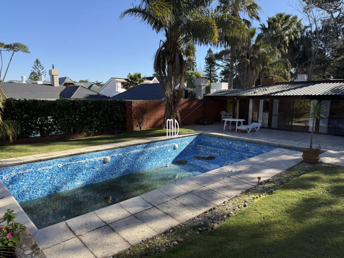Casa ID.9309 - Excelente Casa en La Mansa a solo 700mts del mar Ref:9309