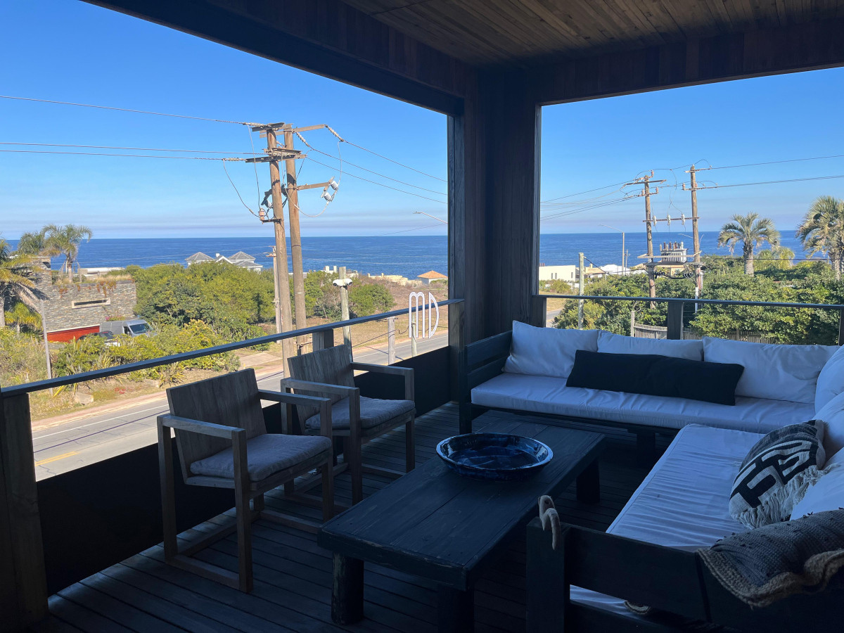Casa ID.8289 - Perfecta casa frente al mar. Ref (8289)
