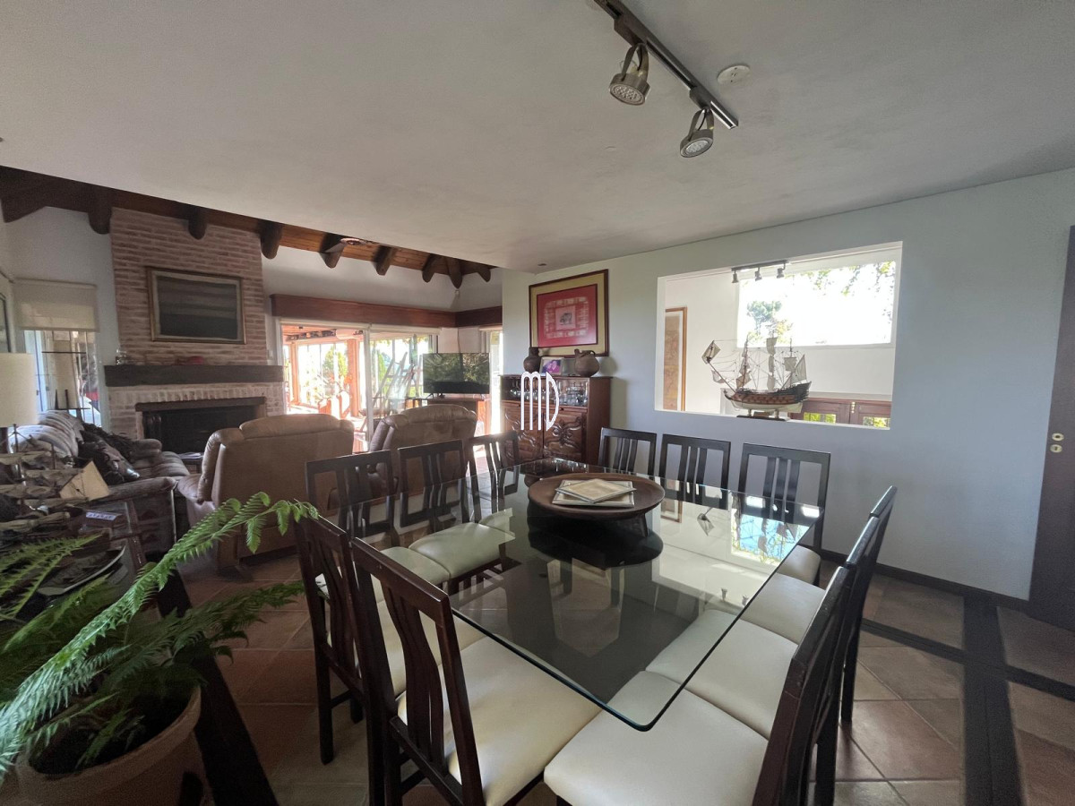 Casa ID.8192 - Exclusiva Casa en Venta en Punta Ballena con Vista Panorámica al Mar Ref. 8192