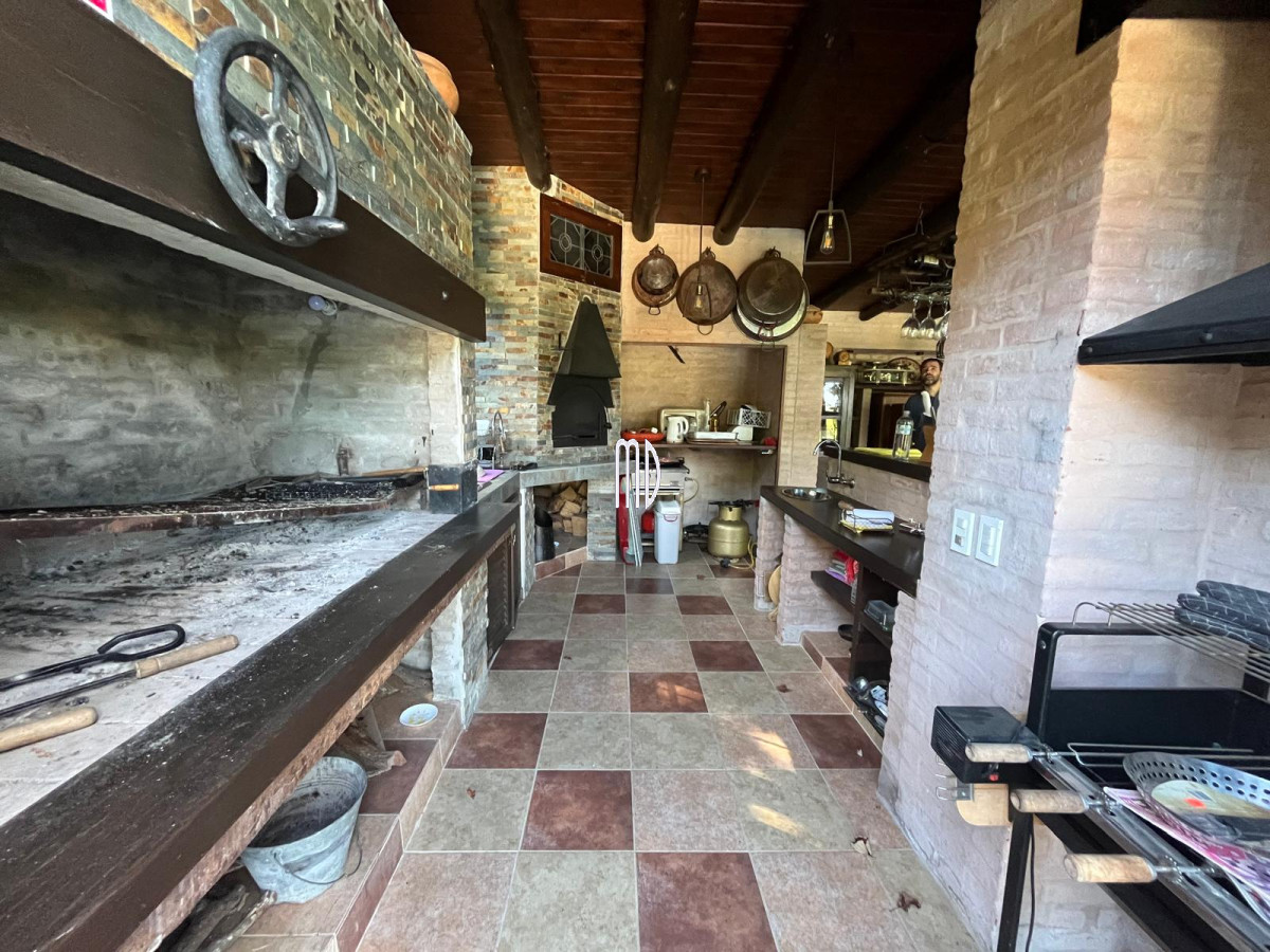 Casa ID.8192 - Exclusiva Casa en Venta en Punta Ballena con Vista Panorámica al Mar Ref. 8192