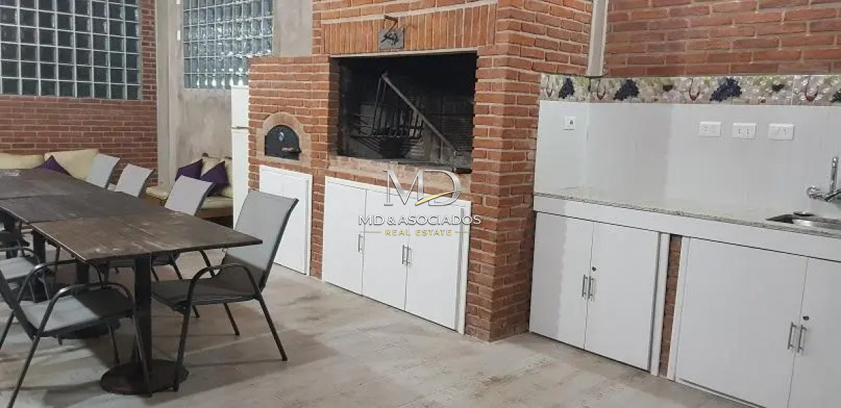 Linda casa en parada 25 de la mansa