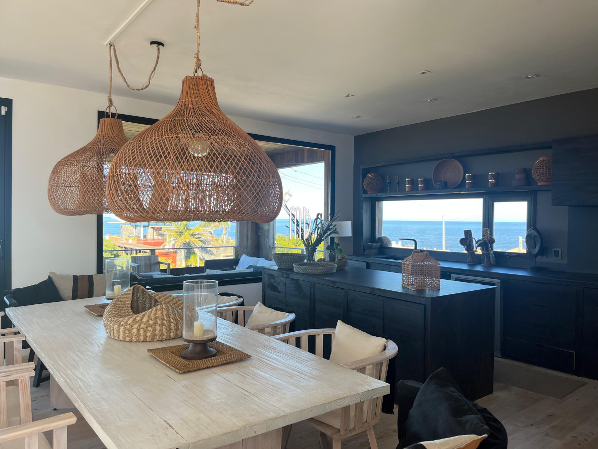 Casa ID.8289 - Perfecta casa frente al mar. Ref (8289)