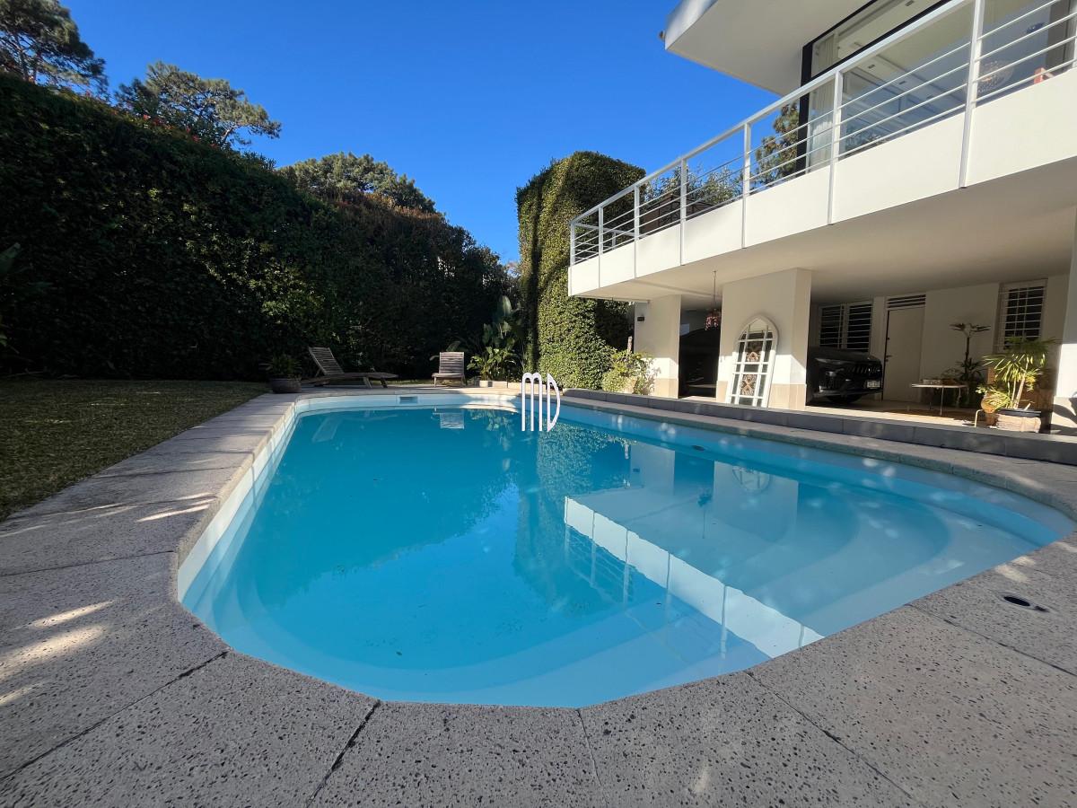 Casa ID.8319 - Espectacular casa en venta- Confort, amplitud y ubicación privilegiada