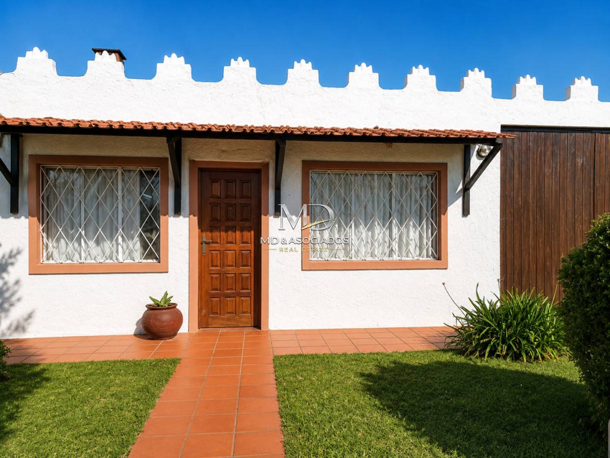 Casa ID.5325 - Muy linda casa con parrillero, cerca de todo.Ref 5325