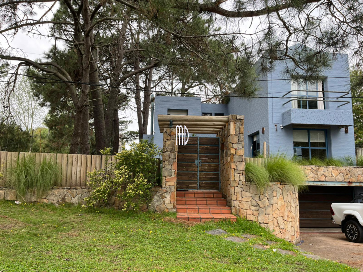 Casa ID.9172 - Casa en venta de 5 dormitorios en Mansa REF:9172