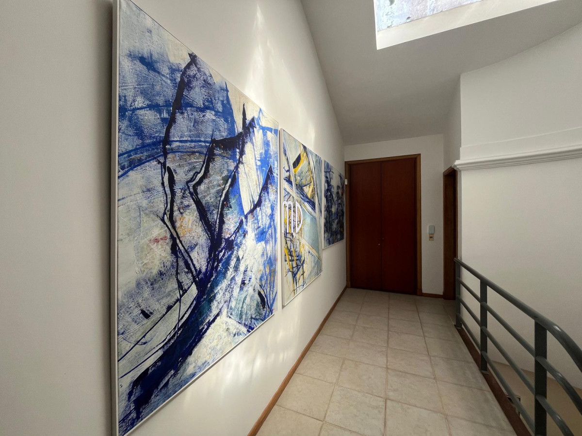 Casa ID.8190 - Espectacular Casa en Venta – Ubicación Exclusiva a Metros del Mar 