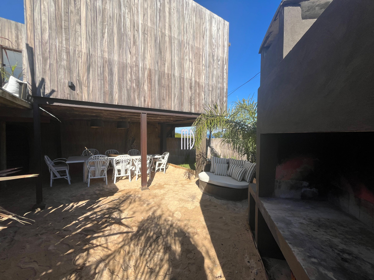 Casa ID.8289 - Perfecta casa frente al mar. Ref (8289)
