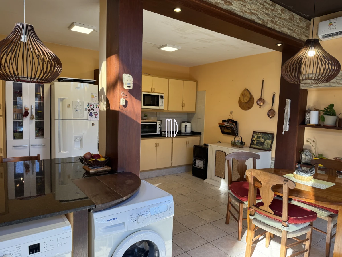 Casa ID.9309 - Excelente Casa en La Mansa a solo 700mts del mar Ref:9309