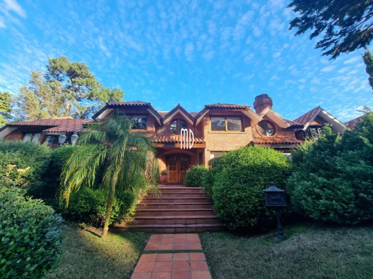 Beverly Hills - GoPunta - Portal Inmobiliario de Punta del Este - Maldonado