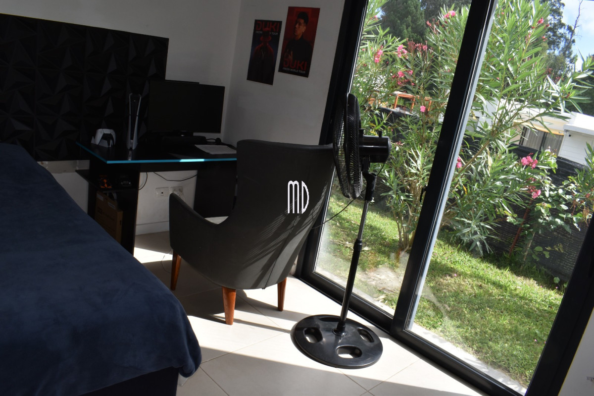 Casa ID.9024 - Moderna residencia con piscina climatizada y apartamento independiente. REF(9024)