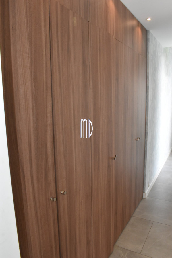 Casa ID.9024 - Moderna residencia con piscina climatizada y apartamento independiente. REF(9024)