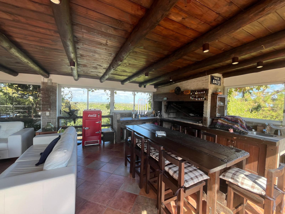 Casa ID.8192 - Exclusiva Casa en Venta en Punta Ballena con Vista Panorámica al Mar Ref. 8192