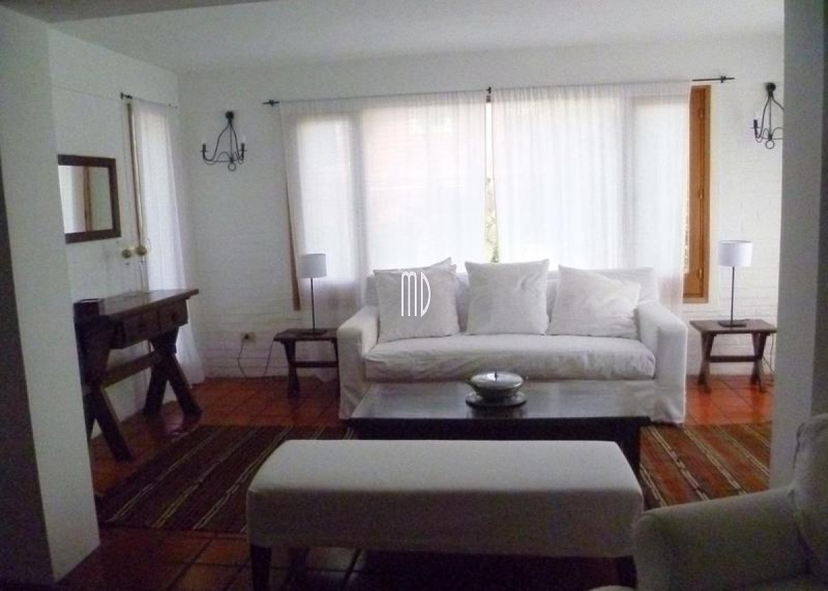 Casa ID.5389 - Casa amplia a cuadras de la playa .Ref: 5389