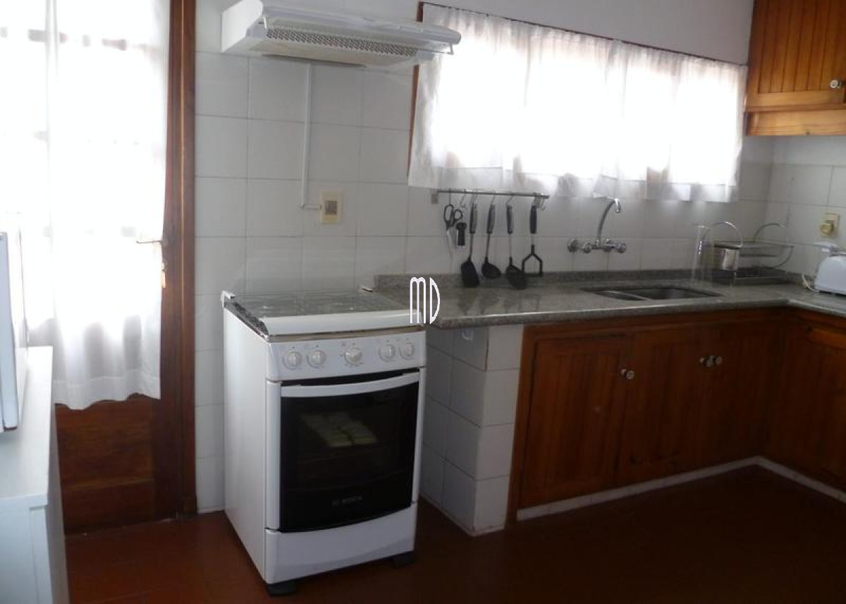 Casa ID.5389 - Casa amplia a cuadras de la playa .Ref: 5389