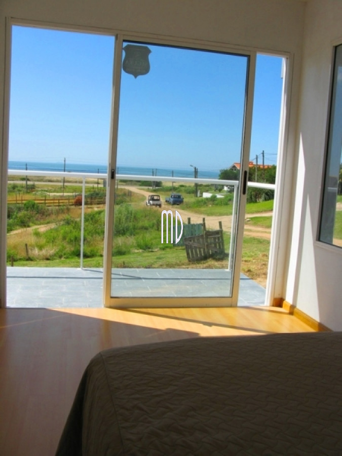 Casa ID.5281 - Espectacular casa en Punta Piedra.Ref : 5281