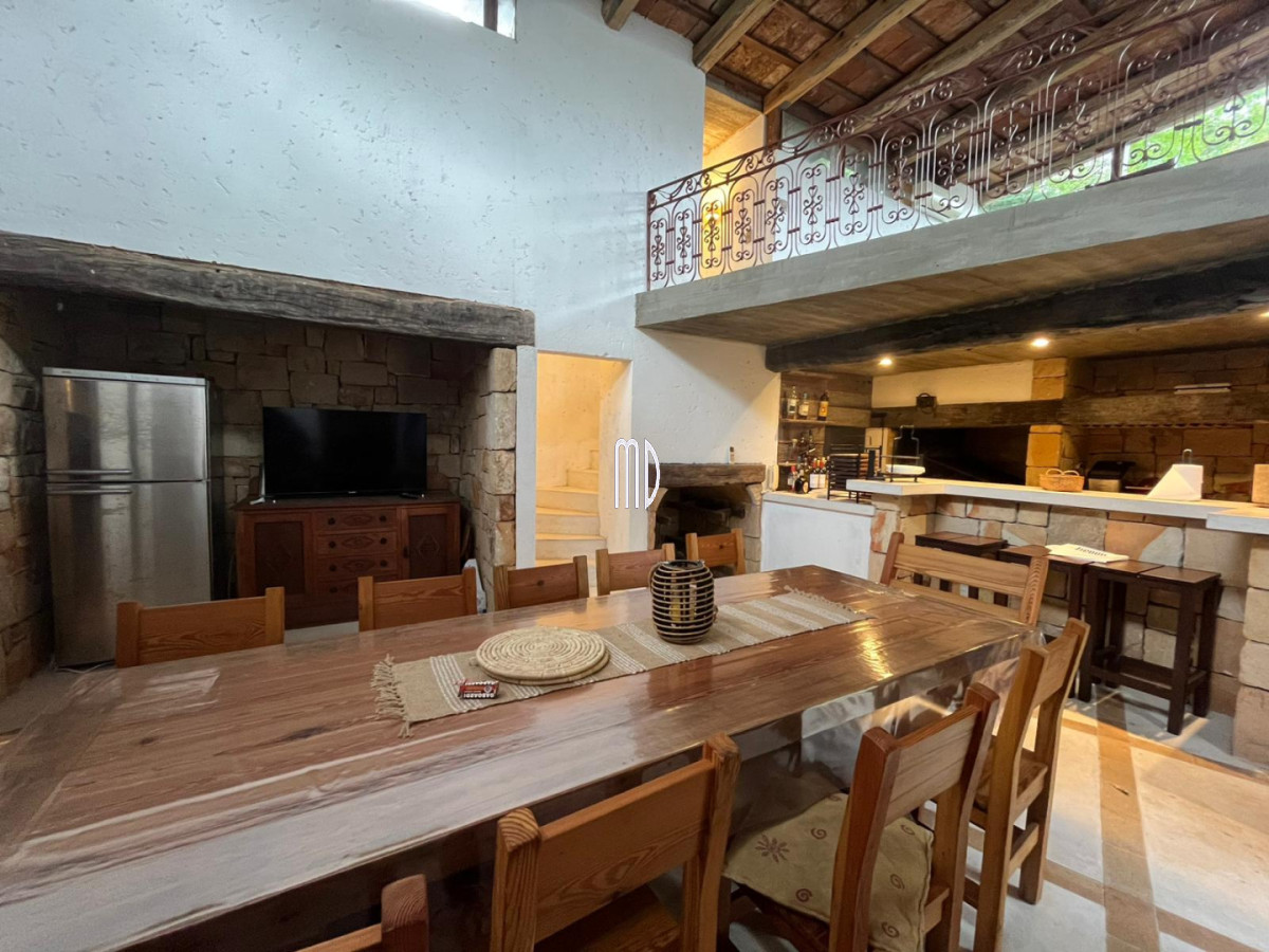 Casa ID.9172 - Casa en venta de 5 dormitorios en Mansa REF:9172